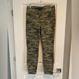 Rock and Republic camo jeggings size 10M